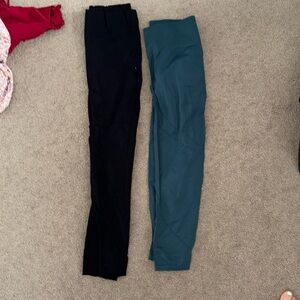 2 PAIR TEXTURED FABLETIC LEGGINGS